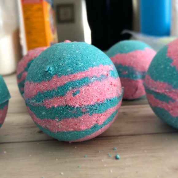 Bath Bombs - Picture 4 of 8